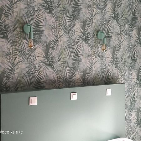 Appartement Au bord de l'eau à Joux Extérieur photo